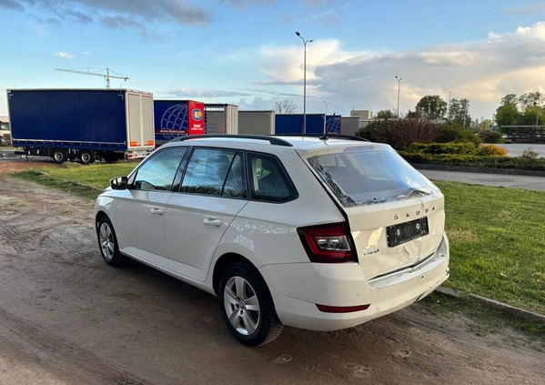 Skoda Fabia cena 29900 przebieg: 75000, rok produkcji 2021 z Puszczykowo małe 67